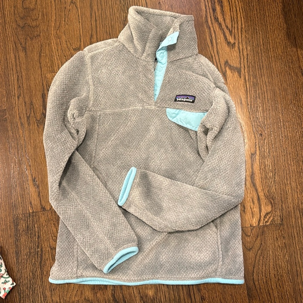 Patagonia Re-Tool Snap-T Pullover in Heather Grey with Ice Blue